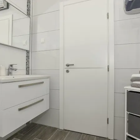 Daninovica I Makarska