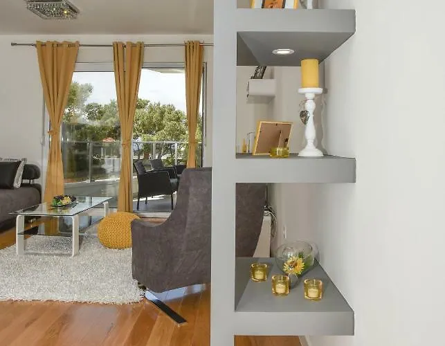 Daninovica I Makarská