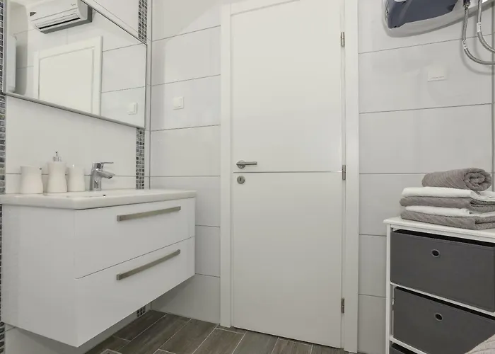 Daninovica I Makarska