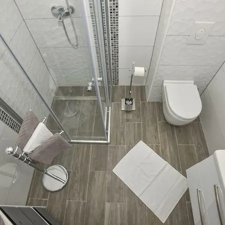 Daninovica I * Макарска